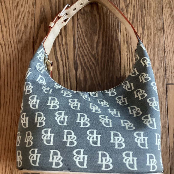 Dooney & Bourke monogram canvas handbag - Picture 1 of 11